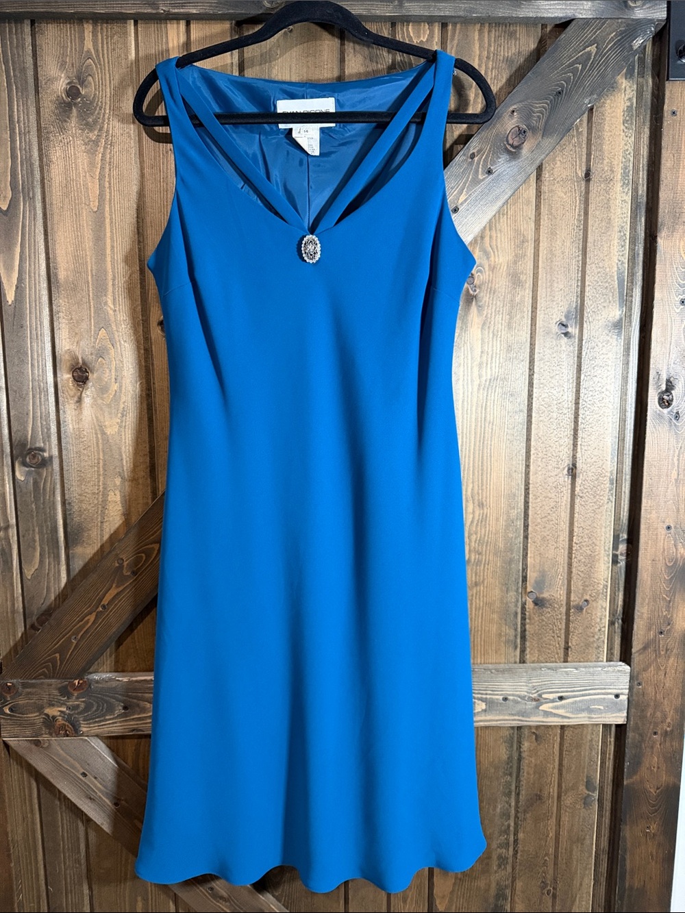 Evan Picone Bright Blue Sleeveless V-Neck Midi Dress with Brooch